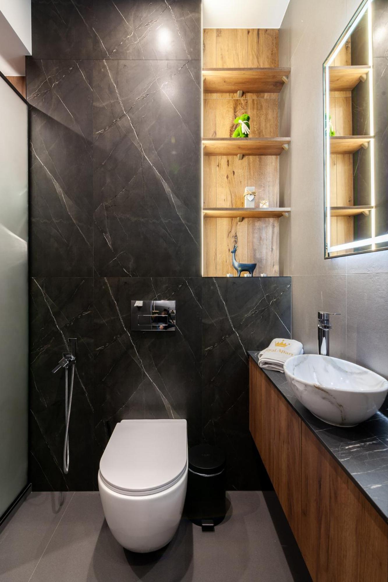 Royal Romantic Apartment With Bathtub Lviv Exterior photo